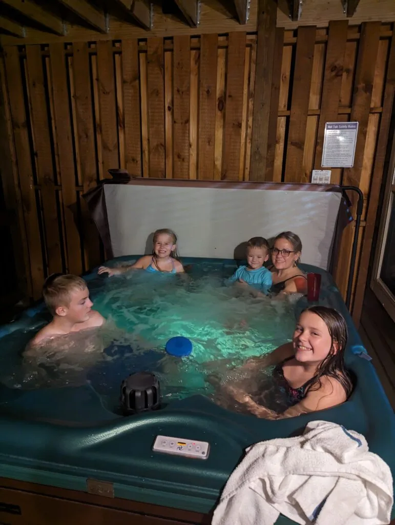 Fireside Retreat-HotTub