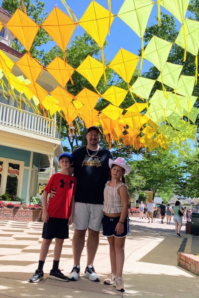 Dollywood Summer Celebration Festival Tour: Is It Worth It? 2 Family under Kites at Dollywood