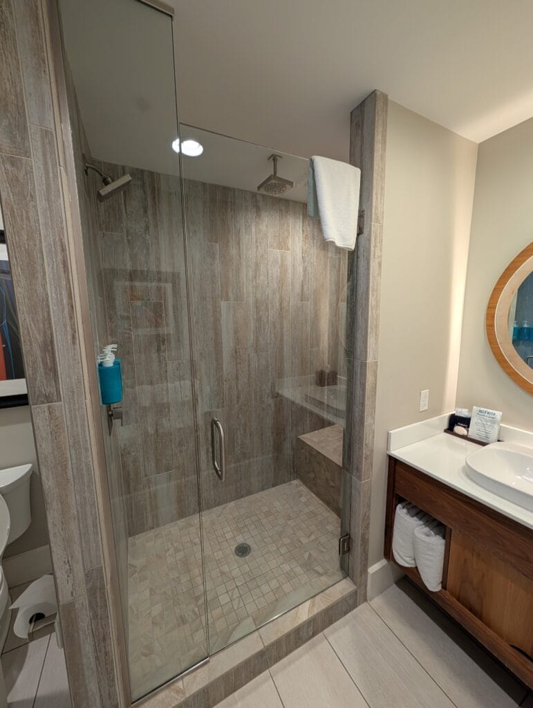 Margaritaville Island Hotel in Pigeon Forge: Paradise in the Smokies 16 Shower in a guest room at Margaritaville Island Hotel in Pigeon Forge, TN