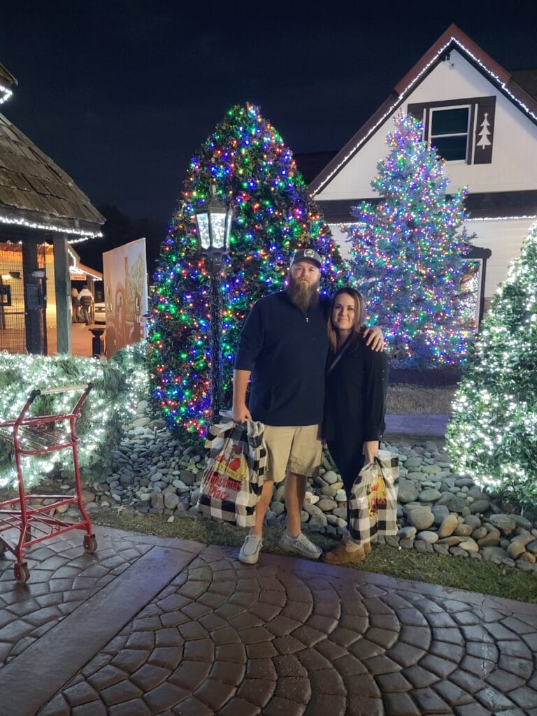 Couple at The Incredible Christmas Place Photo Credit: Lindsay Harvey-Simply Touring