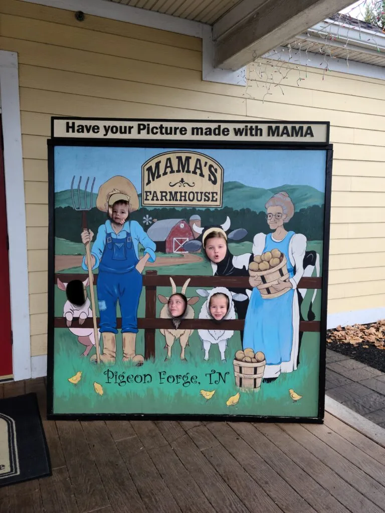 7-Day Smoky Mountain Vacation Itinerary: The Perfect Week in Pigeon Forge & Gatlinburg 11 Picture location at Mama's Farmhouse in Pigeon Forge, TN