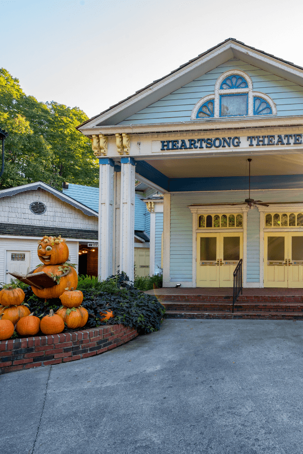 Dollywood's Harvest Festival: Explore our Complete Guide 8 Heartsong Theater at Dollywood during the Harvest Festival-Photo Courtesy of Dollywood